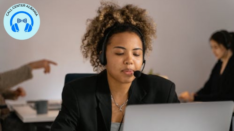 kualifikim operator call center tirane, menaxhim informacioni call center durres, karriere ne komunikim call center tirane, trajnim profesional call center, ambient bashkepunues call center 