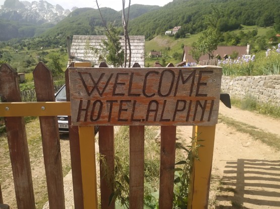 Rezervo Hotel Alpini Lepushe, Hotel me Mengjes, Bujtina Hotel Alpini Lepushe, Bjeshket E Kelmendit Shkoder, Nga Agro Turizmi Albania