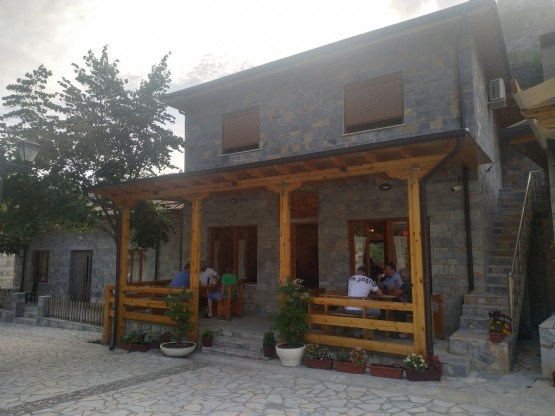  Akomodim Te Bujtina Te Gusti Ne Tamare Shkoder Nga Agro Turizmi Albania , Restorant Me Gatime Tradicionale